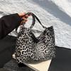 Стильная повседневная сумка-тоут большой вместимости с винтажным леопардовым принтом для повседневного использования