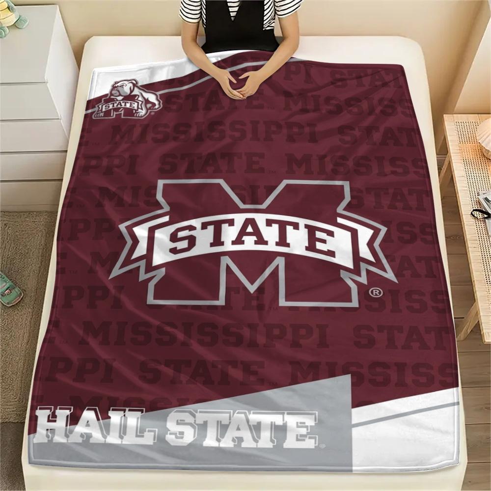 Mississippi State Bulldogs Print Flannel Blanket High Quality Warm Comfortable Cover for All Seasons Perfect for Gifts Home Decor