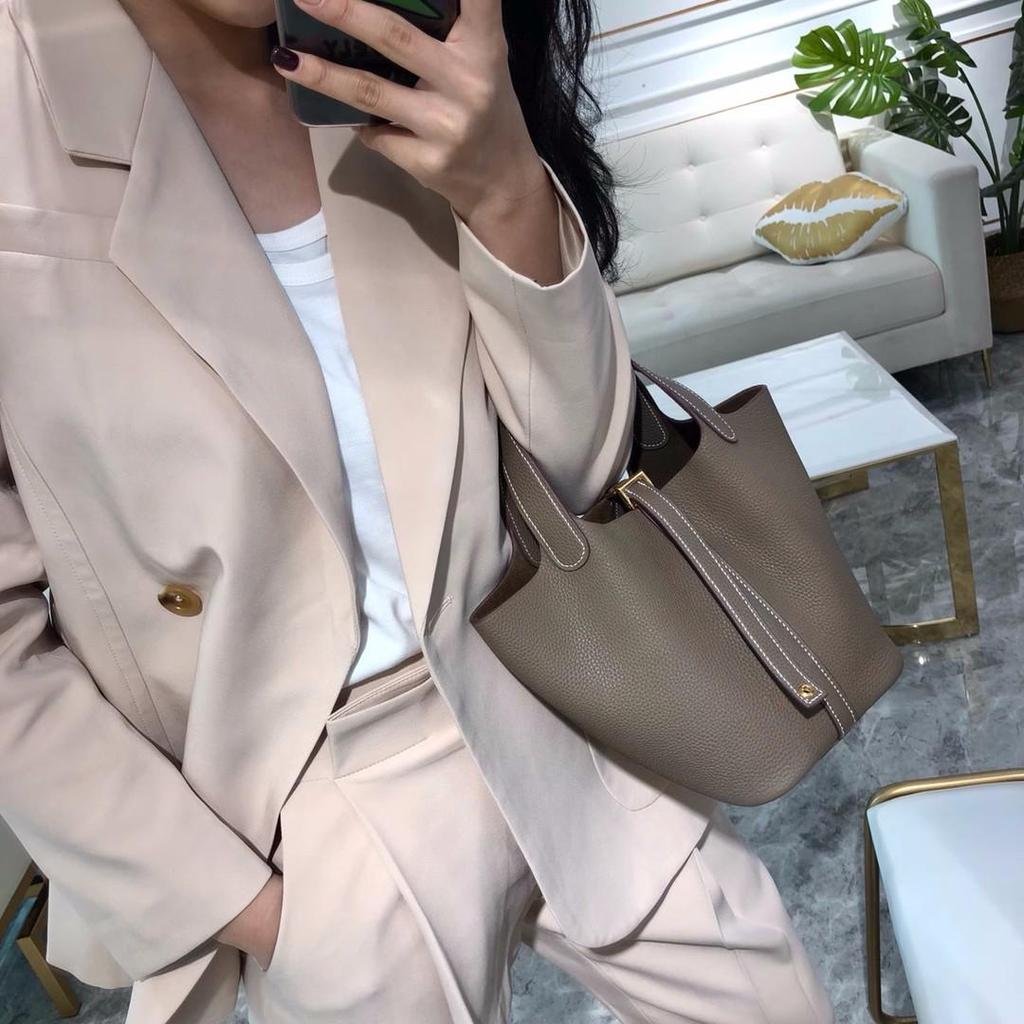 2024 Color-Matched Genuine Leather Bucket Bag, Lychee Grain Cowhide Handbag for Women