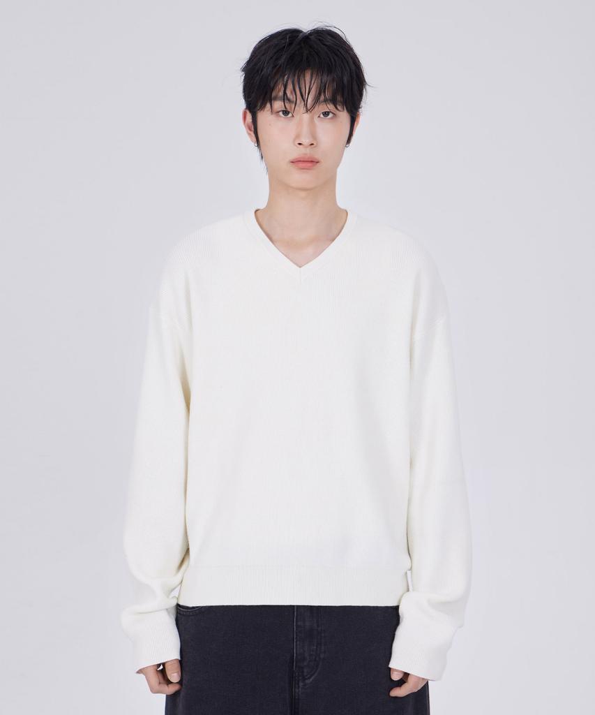 GLW Minimal V-Neck Crop Knit Ivory