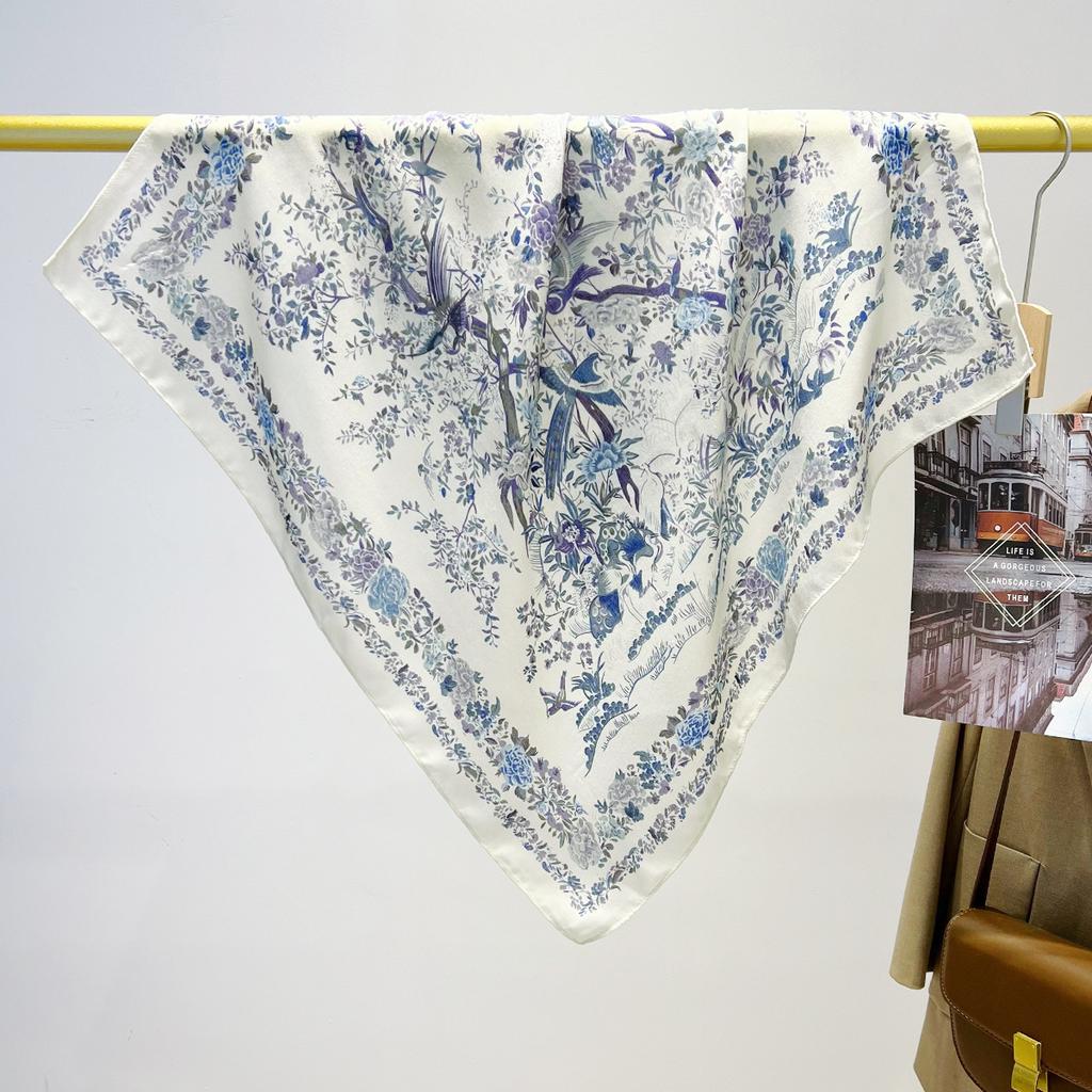 Vintage Flower And Bird Painting Small Square Scarf Spring And Autumn Thin Style Elegant And Artistic Cotton And Linen Scarf Neck Protection Scarf