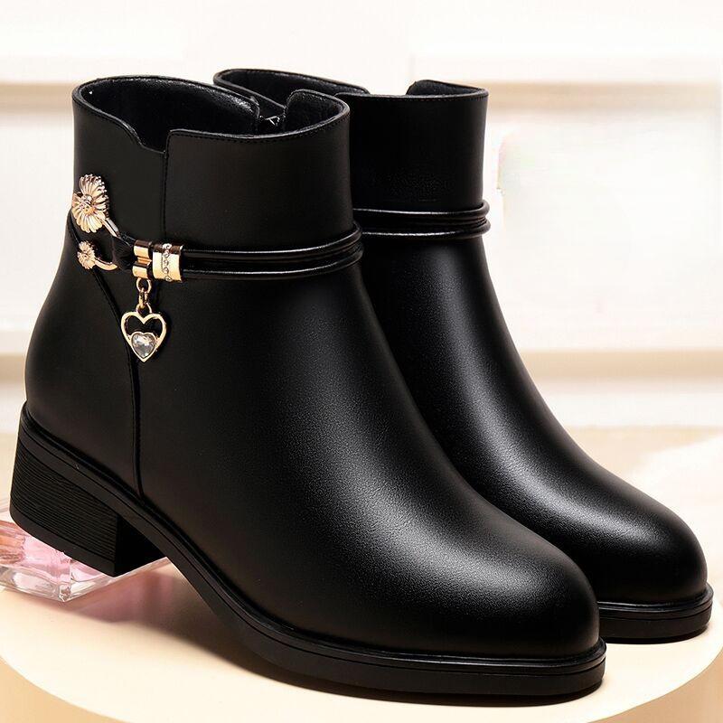 Soft Leather Mother Shoes Women Cotton Shoes Winter Plus Velvet Short Boots Thick Heel Leather Shoes Woman Non-slip Cotton Boots