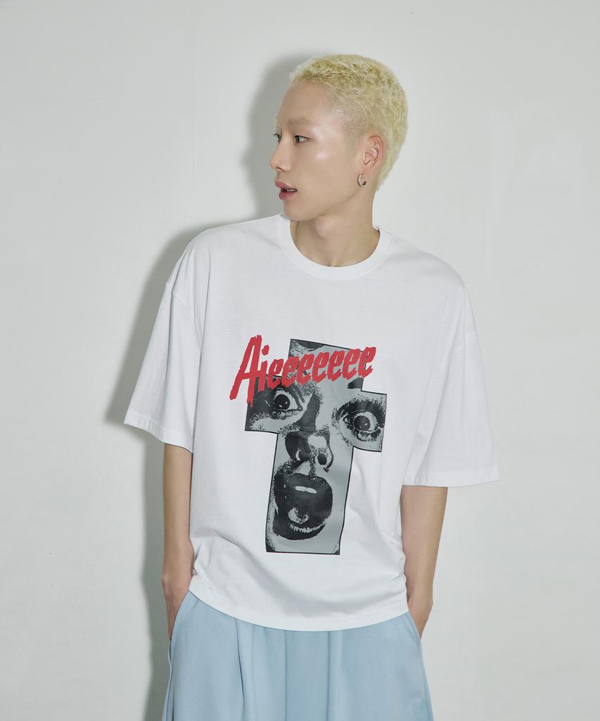SCALLYWAG Vintage Crossbody Oversized T-Shirt [White]