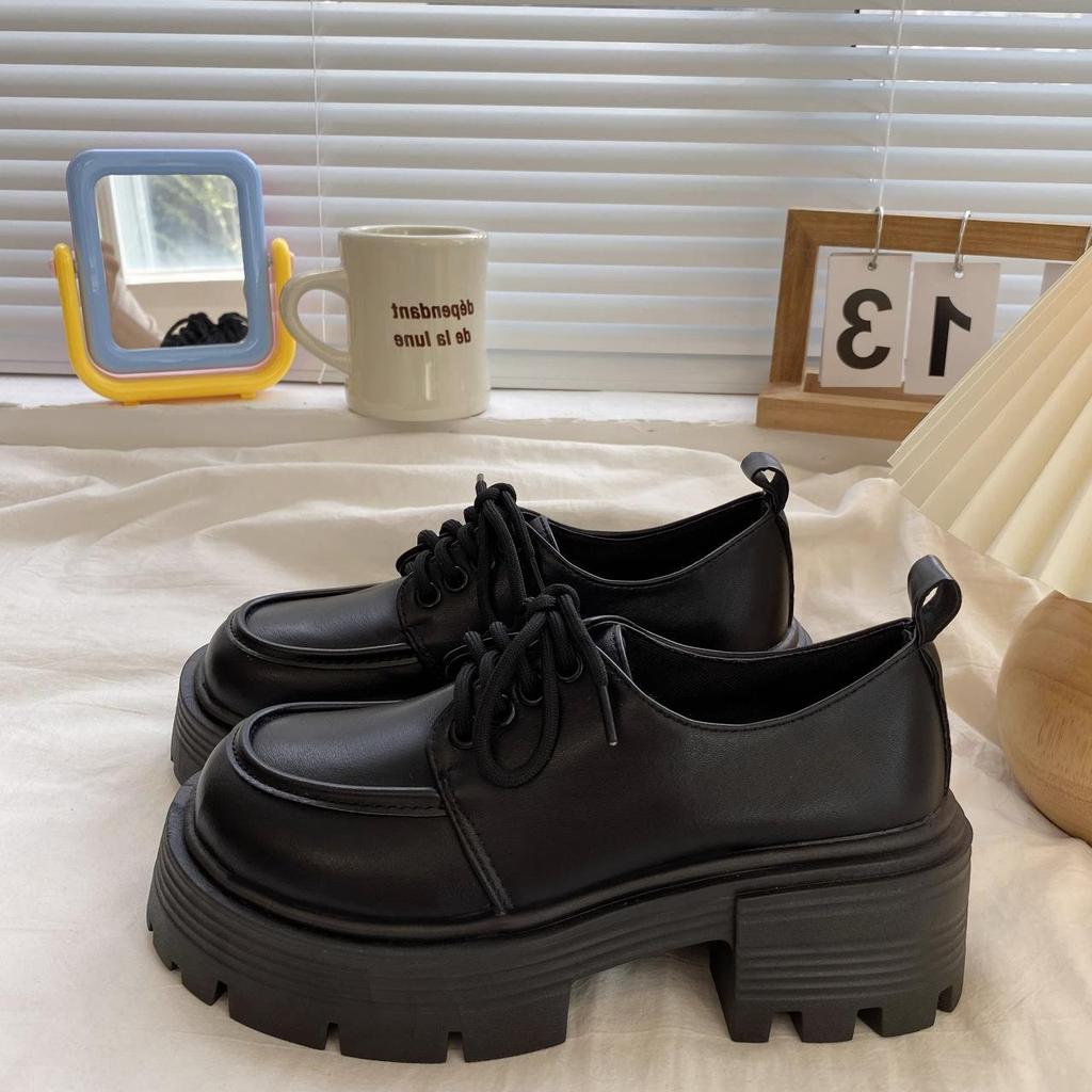Ботинки из кожи на шнуровке женские туфли в британском стиле универсальные ретро-увеличенные черные японские новые на толстой подошве маленькие модные модели