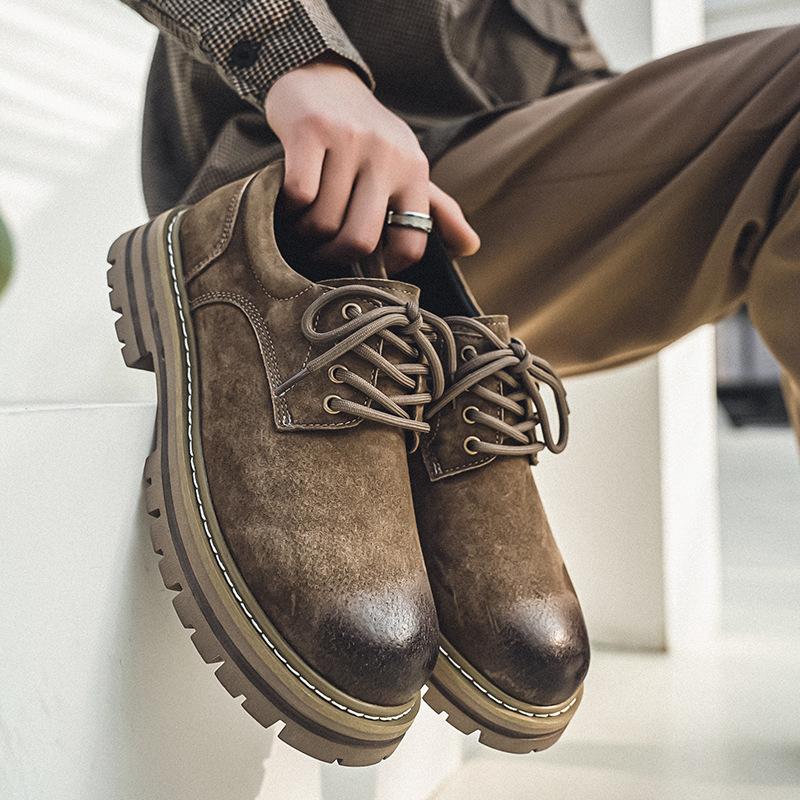 Весенние новинки мужская кожаная обувь свиная кожа британский ретро низкий верх толстая подошва увеличивающая рост нескользящая повседневная обувь для инструментов мужская универсальная