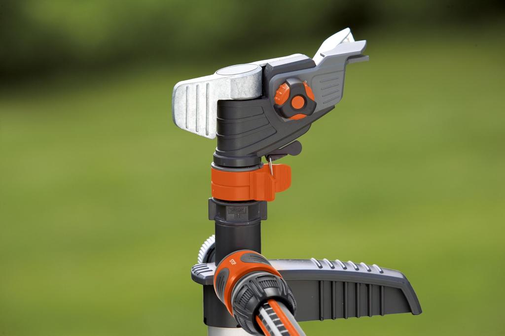 GARDENA Rotating Pulse Sprinkler with Fixed Metal Waters up to Product Up to 5 Years Spikes, Premium, 490m², 8136-20, Warranty