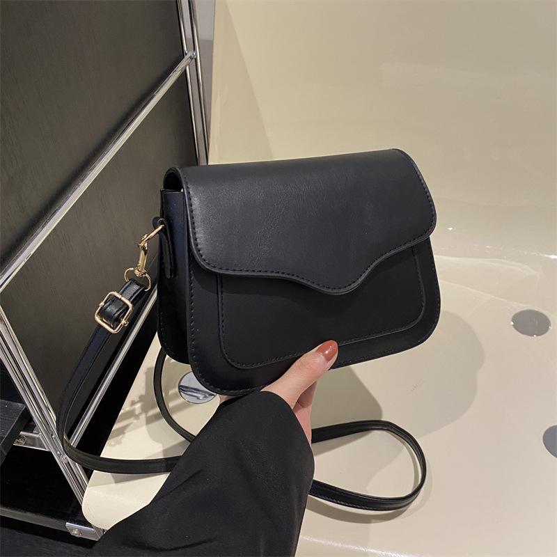 Однотонная текстура простая сумка-мессенджер через плечо женская весенняя универсальная маленькая квадратная сумка в иностранном стиле