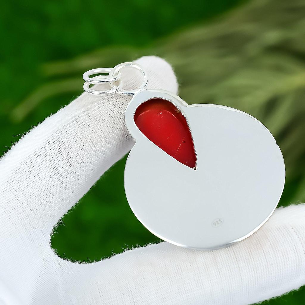 Предложение ко Дню дружбы Кулон для жены с грушей из итальянского красного коралла и серебра 925 пробы