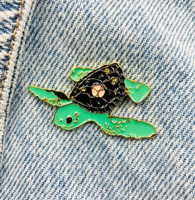 Новая эмалированная булавка с блестками в виде черепахи, милая металлическая булавка с изображением животных, подарок на день рождения, 1 шт.