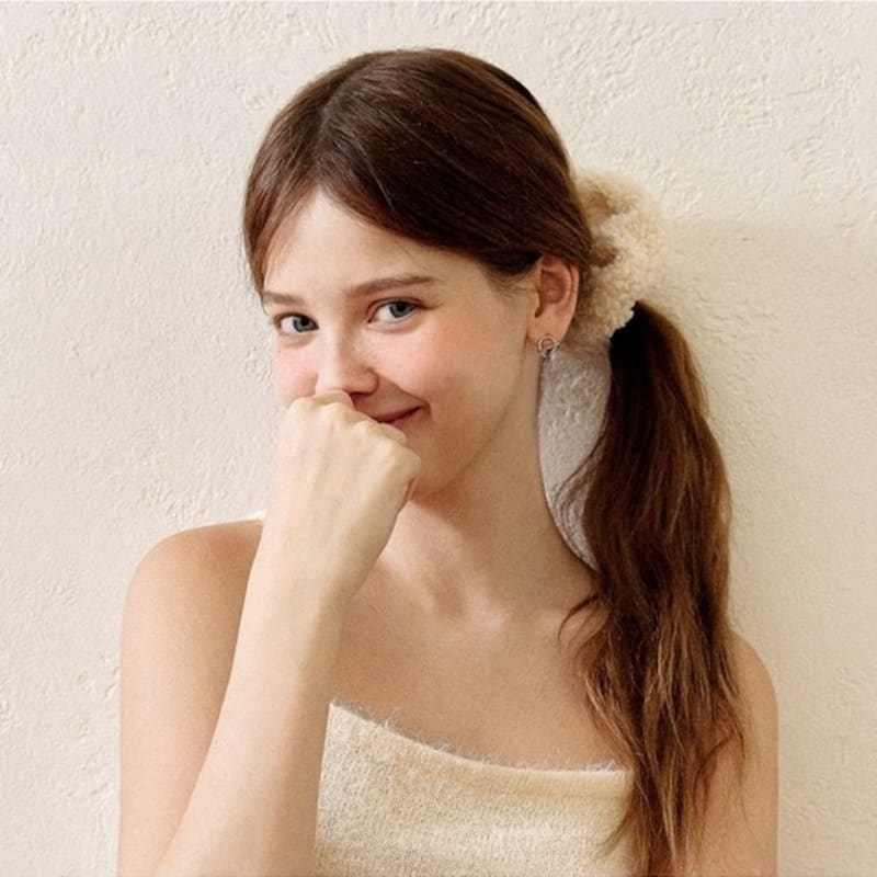 Дана Бертон Букле Уютная резинка для волос