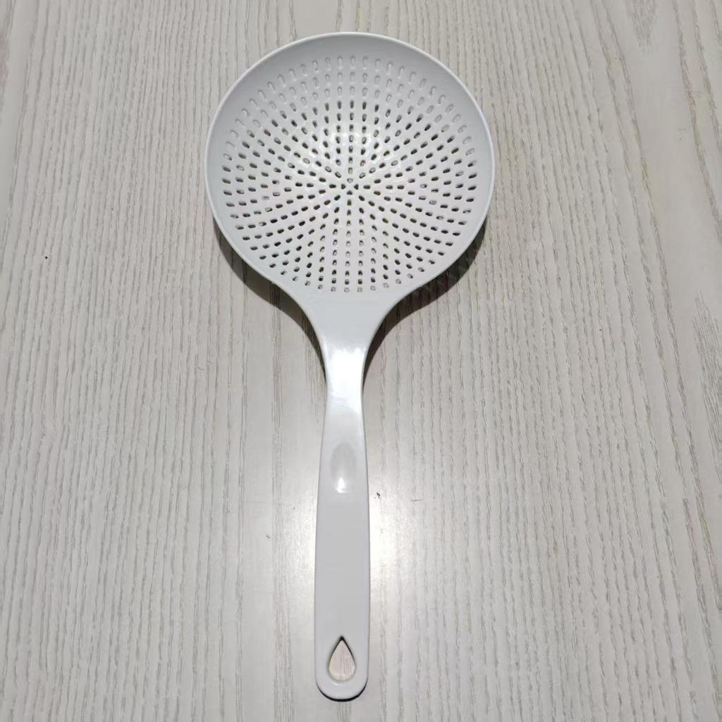 Ложка-дуршлаг с длинной ручкой, устойчивая к высоким температурам, для лапши и пельменей