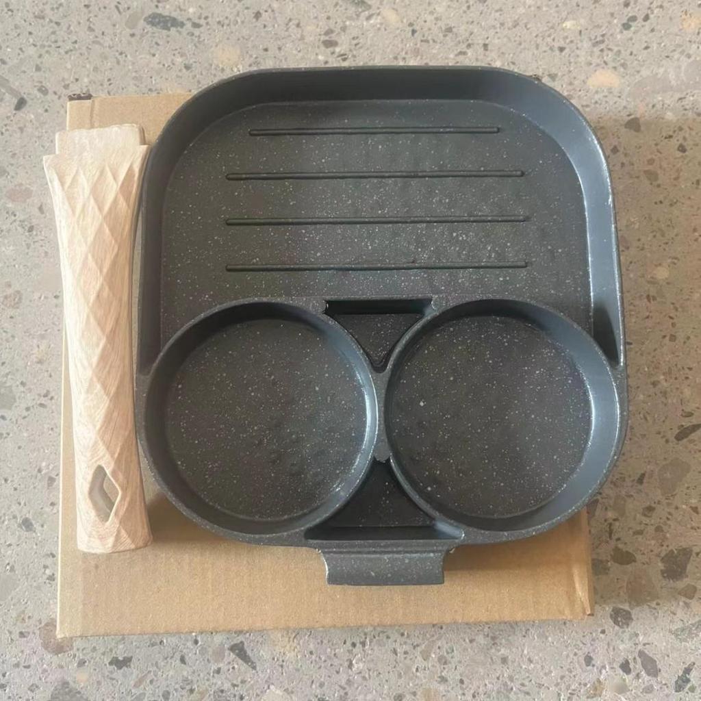 Сковорода с антипригарным покрытием и четырьмя отверстиями для бургеров, яиц и блинов