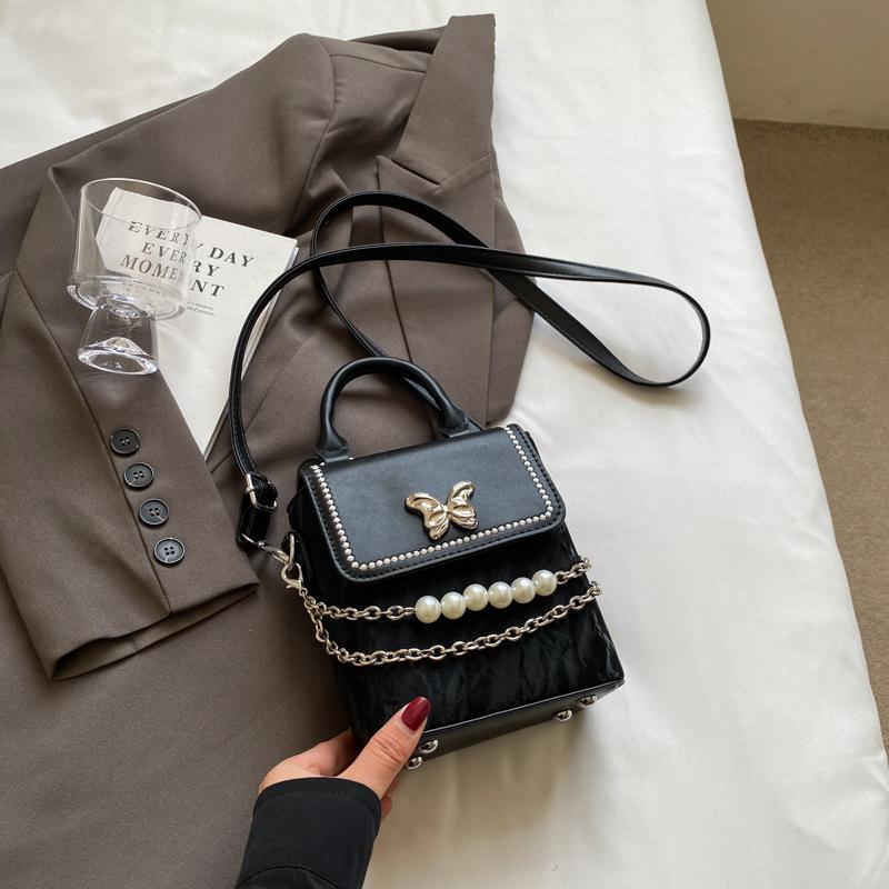 Серебряная женская сумка лето 2024 новый модный нишевый дизайн маленькая квадратная сумка интернет знаменитость бабочка сумка для мобильного телефона