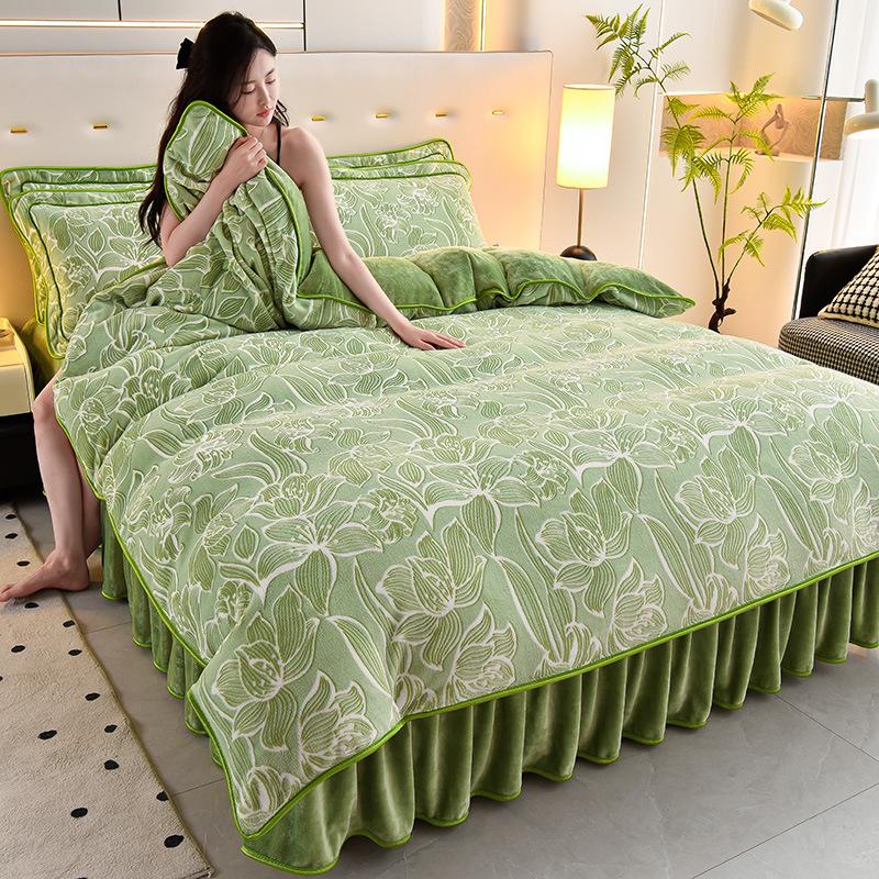 Плотная молочная бархатная юбка для кровати, набор из 4 предметов, плюшевый флис, зимний кристальный бархат, простыня, пододеяльник с юбкой, зимний постельный набор для уютного дома