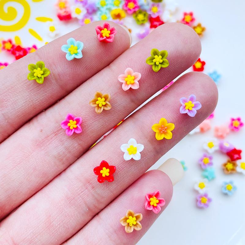 100 Pcs New Cute Mini Kawaii Color Little Goldfish Resin Figurine Crafts Flatback Cabochon Ornament Jewelry Making Hairwear K38