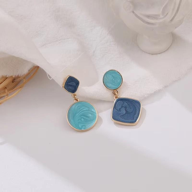Trendy Enamel Women's Earrings Colorful Glaze Heart Drop Earrings Round Square Pendants Geometric Hanging Earrings