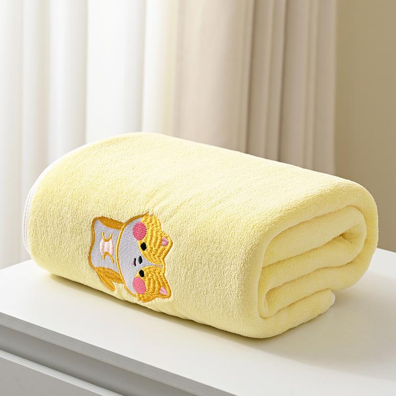 Printed Baby Bath Towel 43*41 Inches Absorbent Non-linting Lovely Embroidery Pattern Texture Light and Soft Feel Delicate