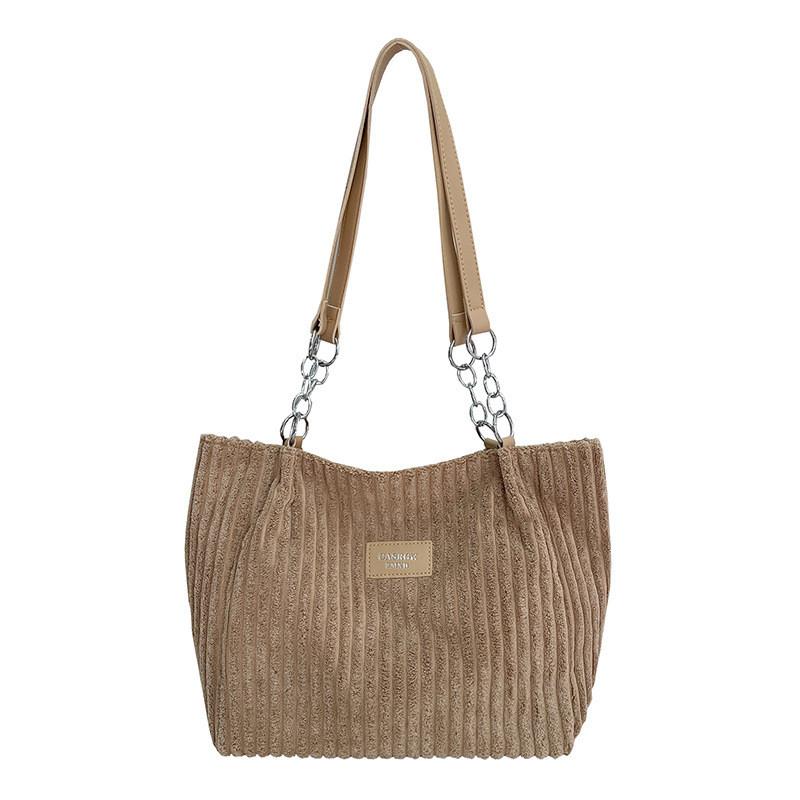 Large Capacity Velvet Chain Tote Bag For Women With Zipper Closure For Daily Use