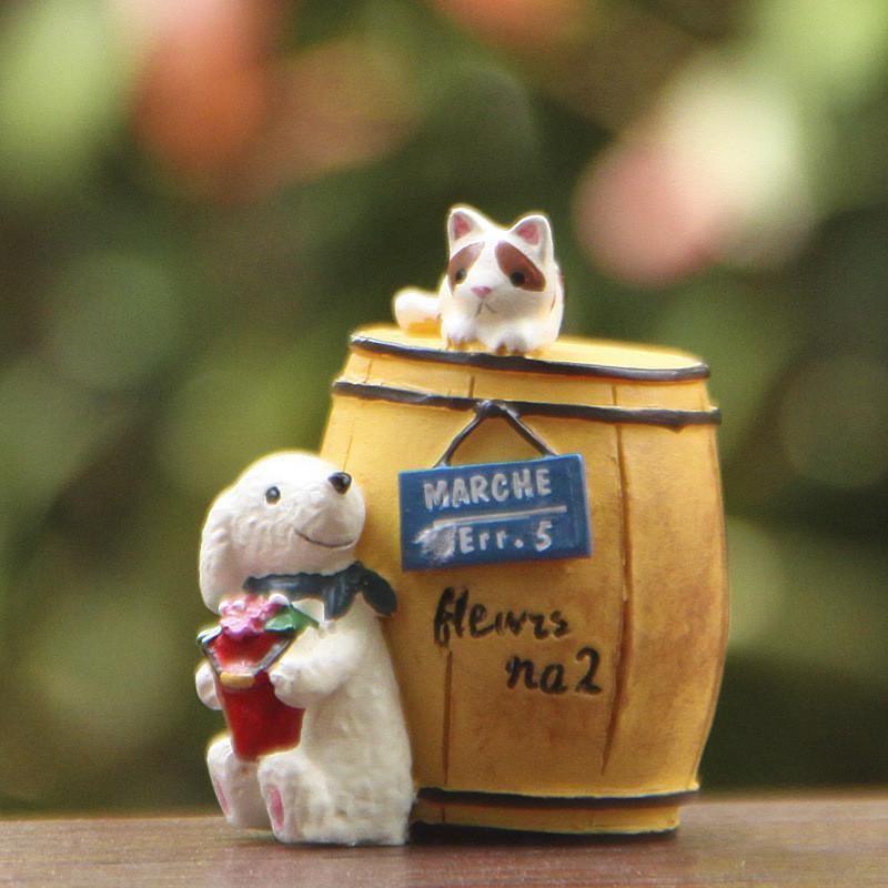 Cute Cartoon Wine Barrel Cat And Dog Mini Model Ornament For Photography And Promotional Gifts