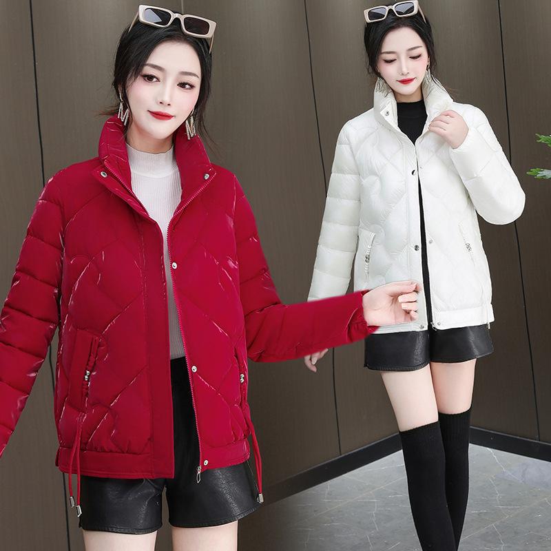 Моющаяся жемчужная глянцевая женская короткая хлопковая куртка, новая зимняя куртка со стоячим воротником, маленькая фигура, облегающая хлопковая куртка в западном стиле, куртка