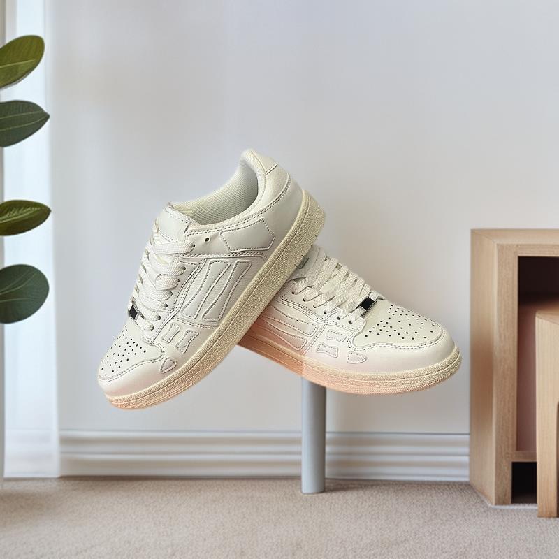 Leisure Low Top Couple Shoes 2024 Small Fragrant Sports Shoes Versatile and Fashionable, Wearing Youth and Vitality