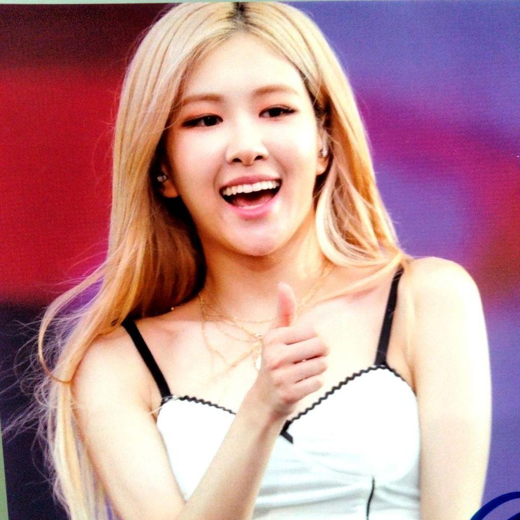 [Б/У] В продаже...Фотография Розе с автографом размера 2L...Розе...BLACKPINK...