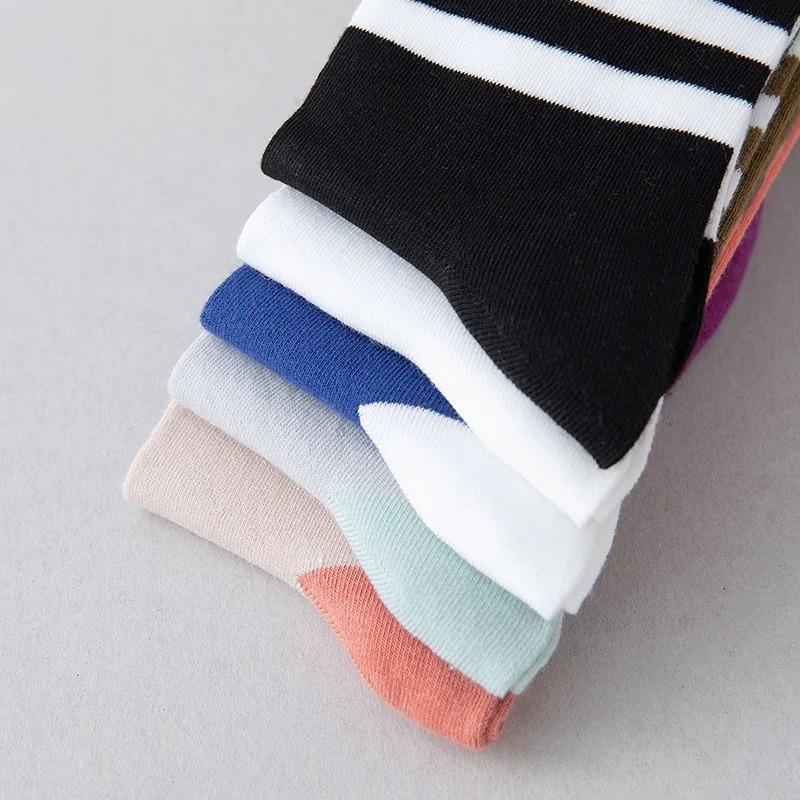 Women's Spring And Summer Fashion Calf Socks Ins Fashion Letters Football Sports Socks Lovers Stockings Cotton Socks