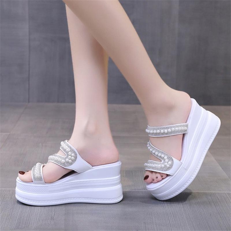 Spring Casual Fashion Thick Sole New Sexy Round Toe Beaded Crystal Solid Color Wedge Sandals Comfortable Women's Slippers