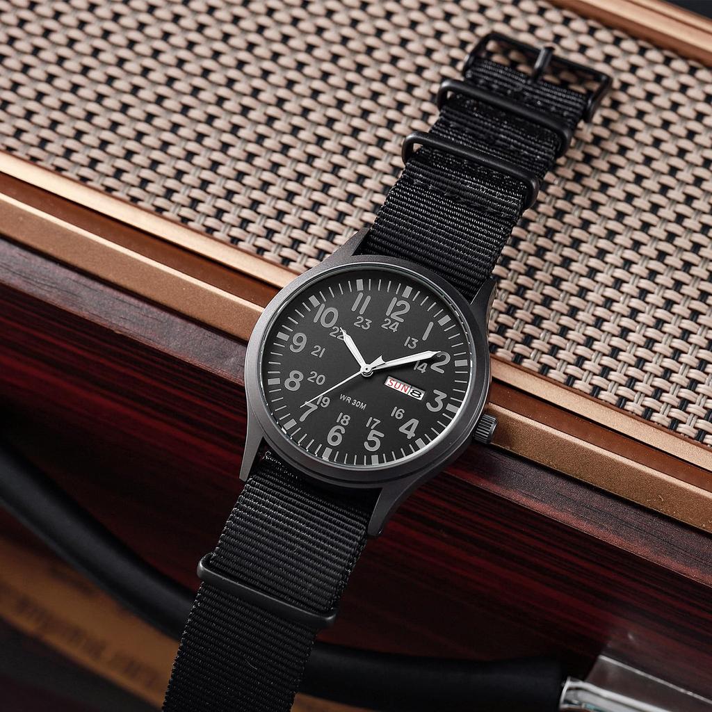 Outdoor Military Watch Analog Display Nylon Quartz Watch with Luminous Day of the Large Green Boyfriend Gift Men's Strap Calendar, Index, Date, Week,