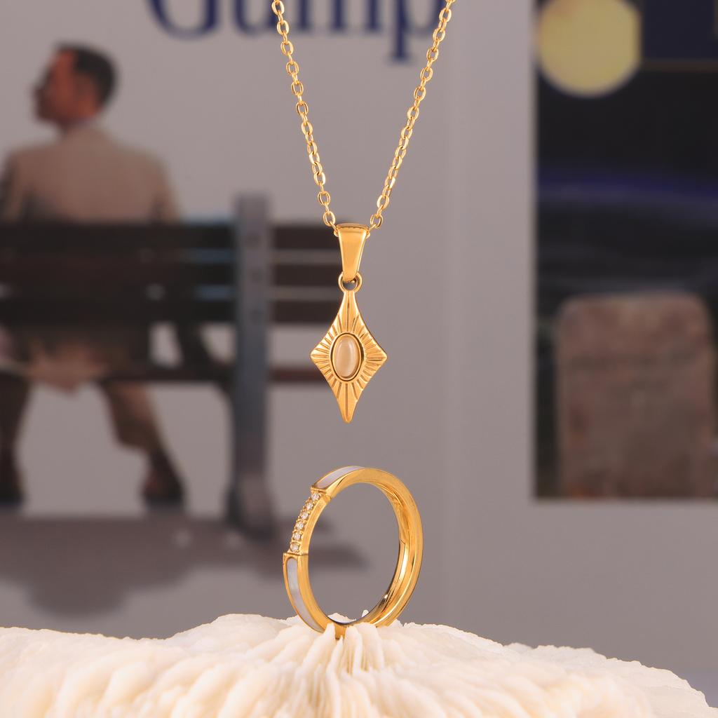 Tetragonal Opal Pendant Titanium Steel Clavicle Chain Seashells Ring Necklace Ring Niche Set