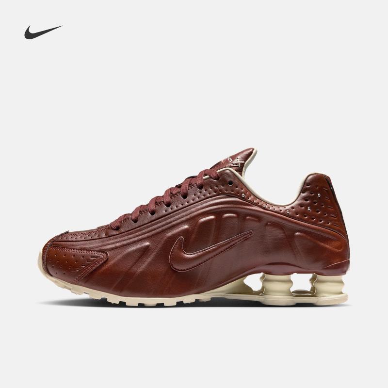 Nike Женские ретро-кроссовки для бега - Стильные туфли-колонки на зиму - Кроссовки на высоком каблуке - NIKE SHOX R4 IM6690