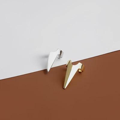 Трендовое геометрическое кольцо в стиле Росомахи: Стильный, креативный, смелый дизайн