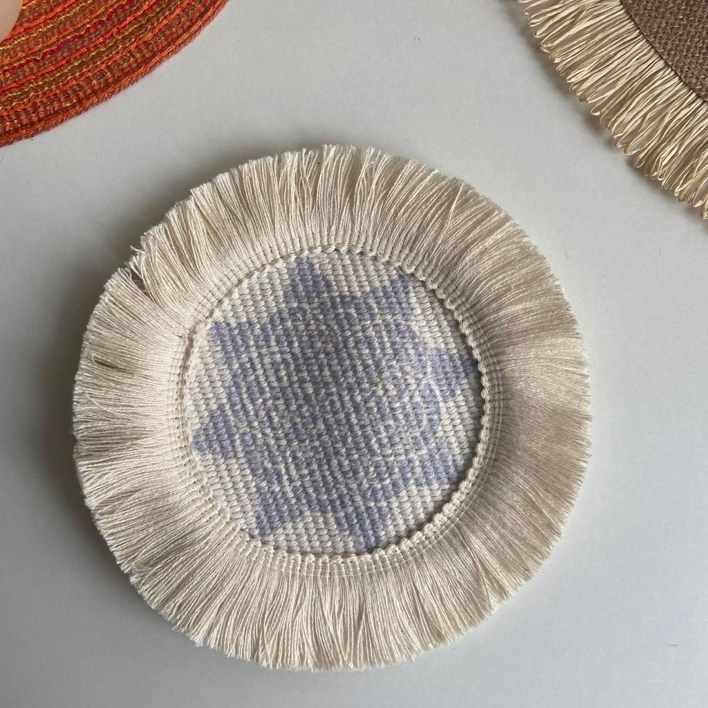 Set of 4 Boho Woven Round Placemat Handmade Table Mats Woven Jute Tassel Mat RetroTable Decor Fringe Coffee Mat Fur Ball Dining Mat Pompom Home Decor