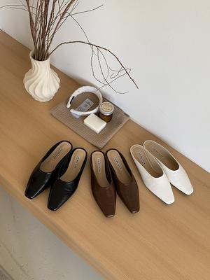 Мода 2025 Весна Лето Новые Женские Тапочки Женские Заостренный Носок Слипоны Женские Повседневные Мюли Обувь Плоский Каблук Уличные Платье Сандалии Обувь