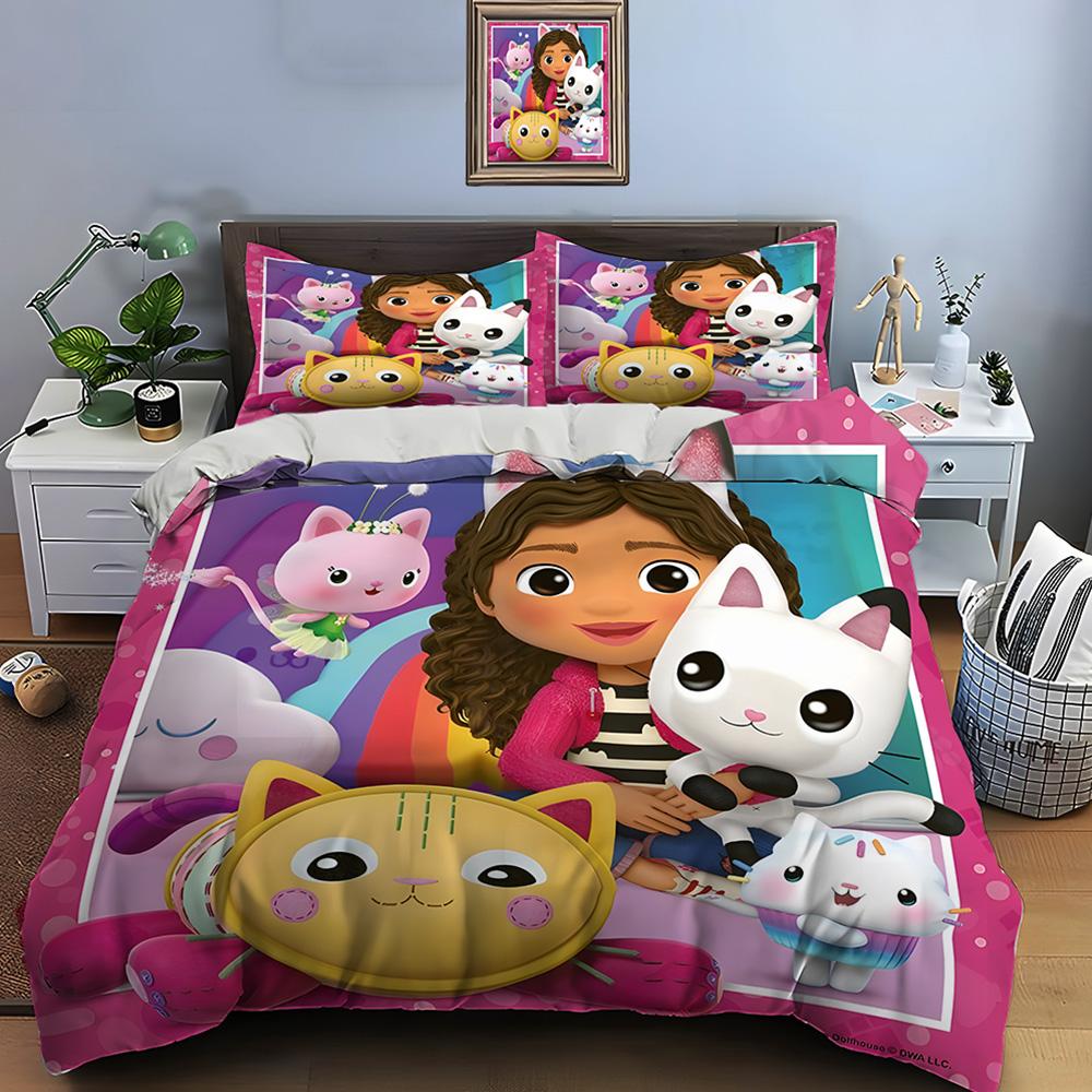3pcs Multiple Sizes Cute G-Gabbys Cartoon Print Bedding Set 1 Duvet Cover 2 Pillowcases Adult and Kids Bedding Set Luxury Gifts