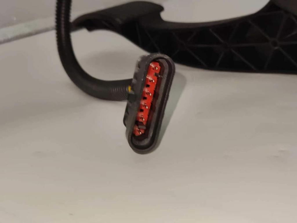 Электронная педаль газа для грузовиков Sinotruk Dongfeng (1108010-Т0100)