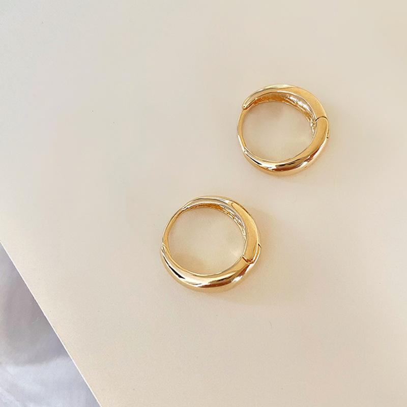 Летние геометрические серьги женские серьги-кольца Niche Design Sense корейская версия простые круглые аксессуары