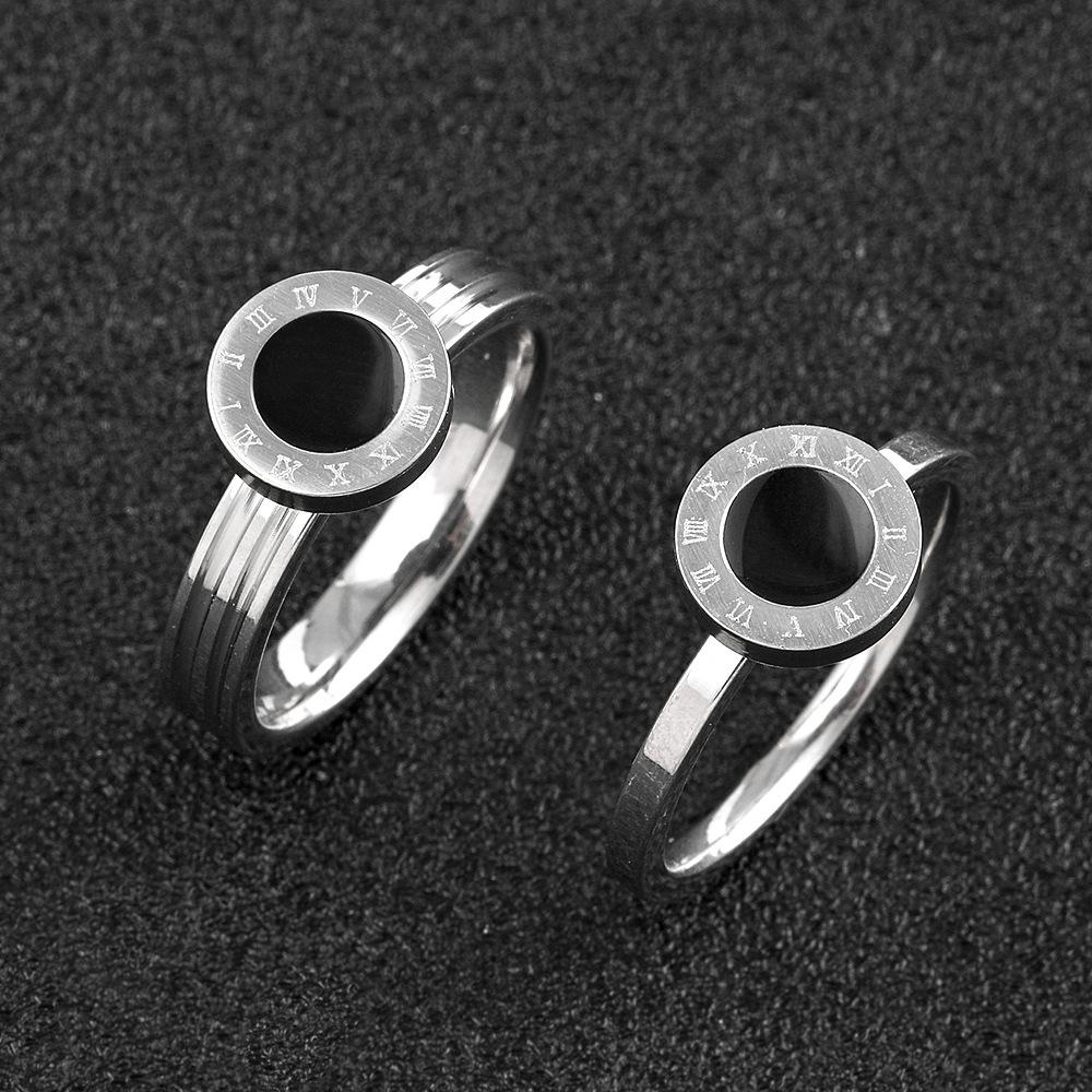 Кольца из титановой стали с римскими цифрами: Элегантный, простой дизайн для пары с черными брызгами