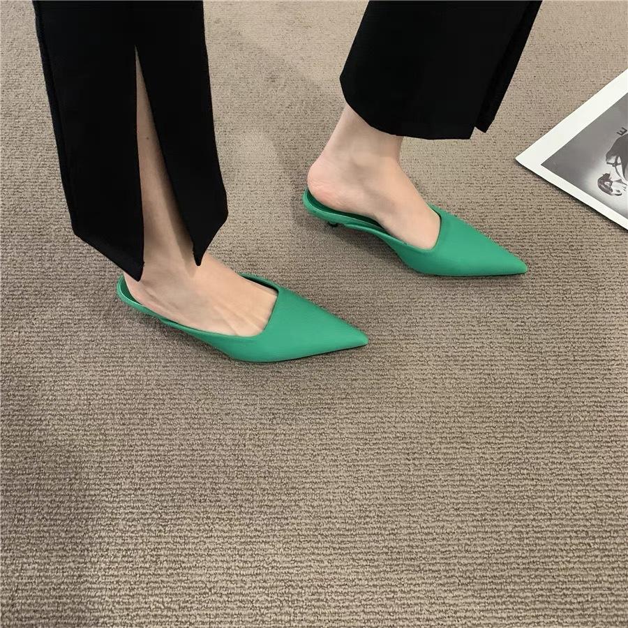 Spring Pointed Womens Mule Slippers Fashionable Candy Colored Womens Elegant Dress Sandals Square Low Heel Slippers