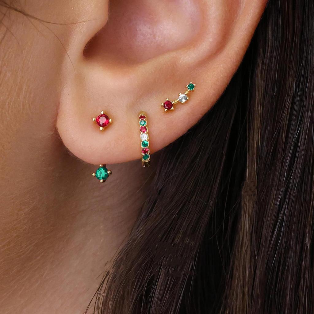 Красочные серьги-пусеты с цирконами: Универсальные хрящевые украшения на Рождество