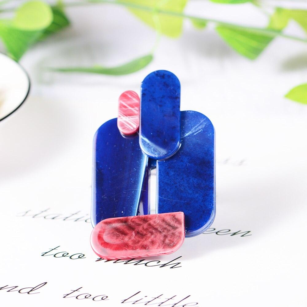 Blucome Cute Acrylic Geometry Brooch Pins Women’s Brooch for Coat Suit Hijab Pins Badage New Year Gifts