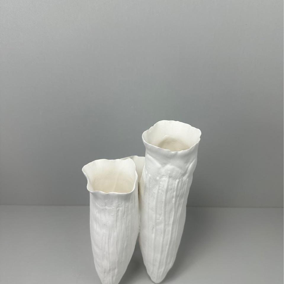 Керамическая ваза Абстрактный коралловый риф Треугольная форма Абстрактное ручное изделие Настольный контейнер для хранения Ваза для цветов Домашнее украшение