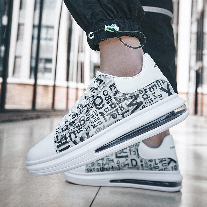 Весной и летом популярные маленькие белые туфли студенческие универсальные туфли на воздушной подушке мужские туфли толстая подошва увеличивающая круглый носок доска туфли повседневные спо