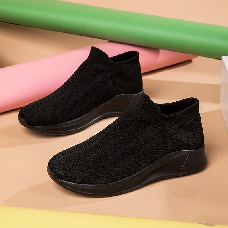 Athletics Sneakers Male Walking Shoes Sneakers Men Breathable Man Casual Shoes New Style Running Sneakers Slip On Loafers Men