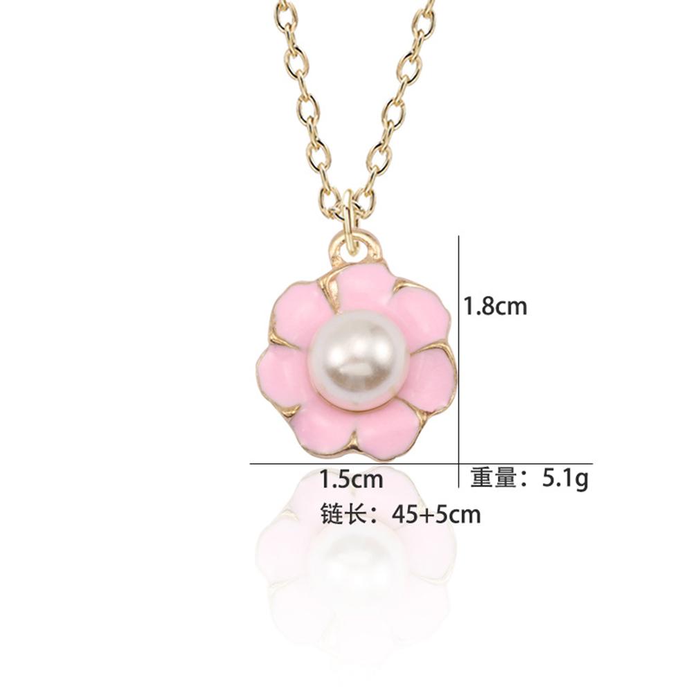 Women Delicate Seven-leaf Cartoon Flower Hanging Pendant Wear Decoration Necklace