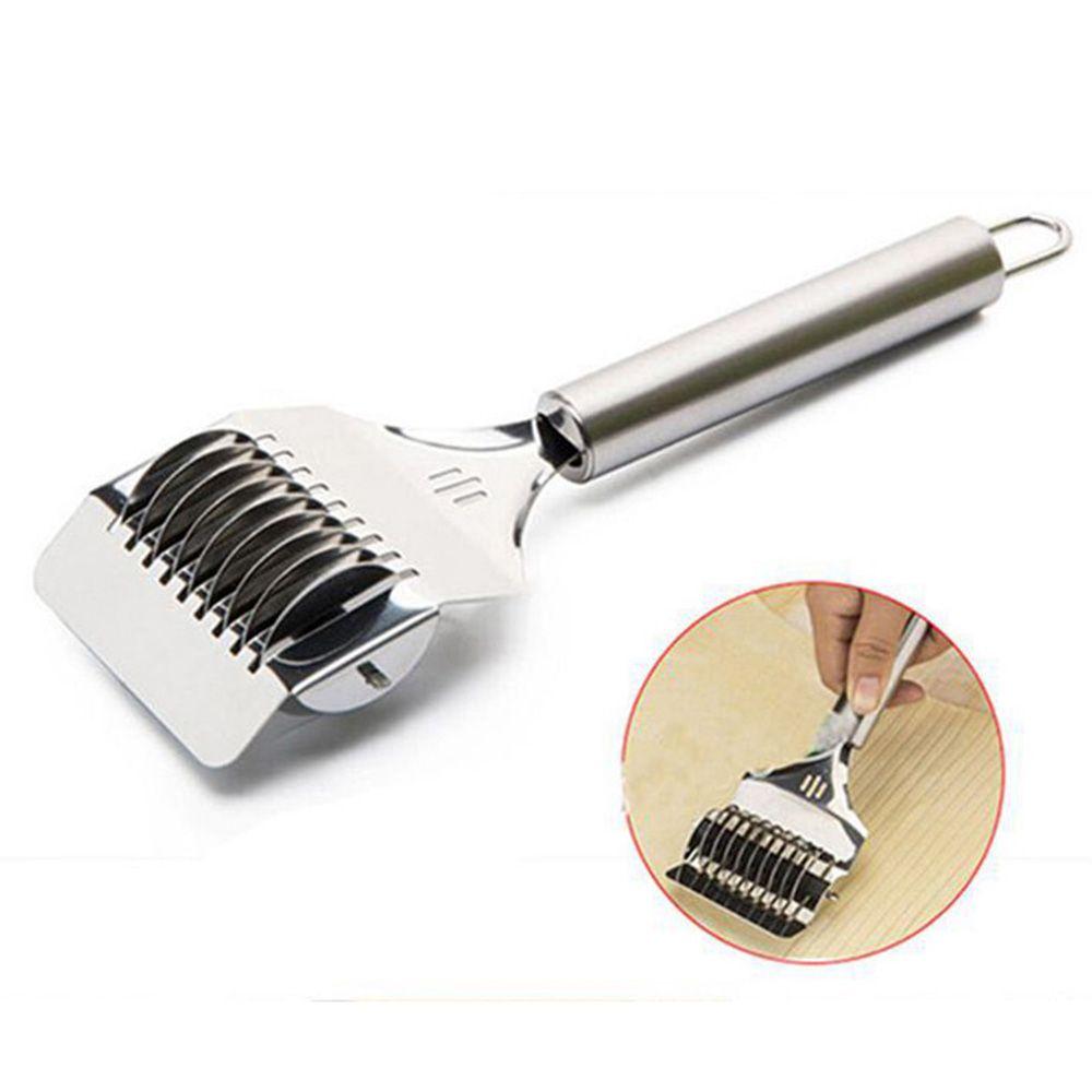 Kitchen Home Pasta Spaghetti Cooking Maker Dough Cutter Noodle Lattice Roller Docker Cookie Craft