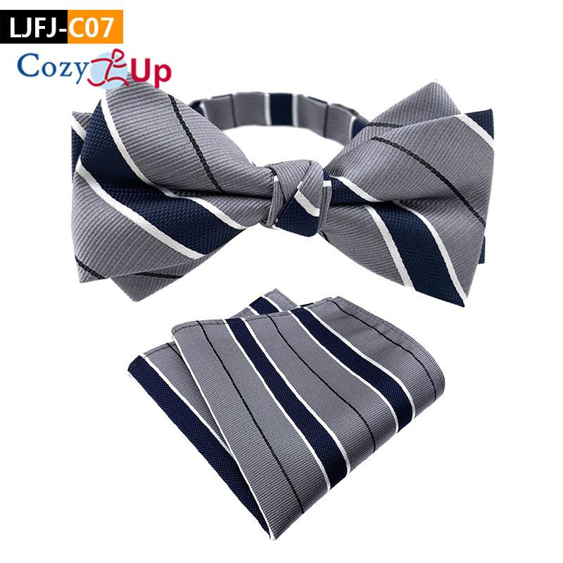 Костюм-двойка с галстуком-бабочкой и нагрудным платком с узором пейсли