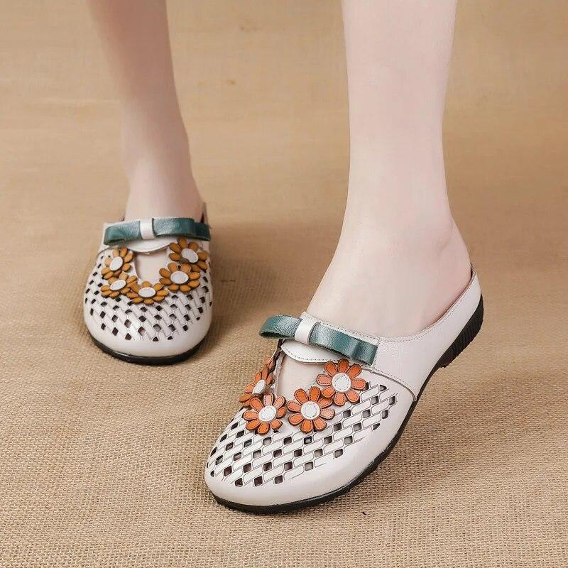 Johnature Тапочки из натуральной кожи с цветочным узором в этническом стиле. Женская обувь на низком каблуке. Полые наружные шлепанцы.