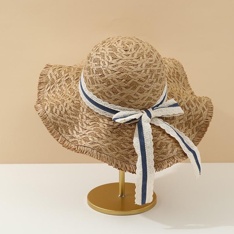 Women's French-Style Lace Bowknot Sunhat with Wavy Brim Foldable Beach Hat for Seaside Travel Spring And Summer