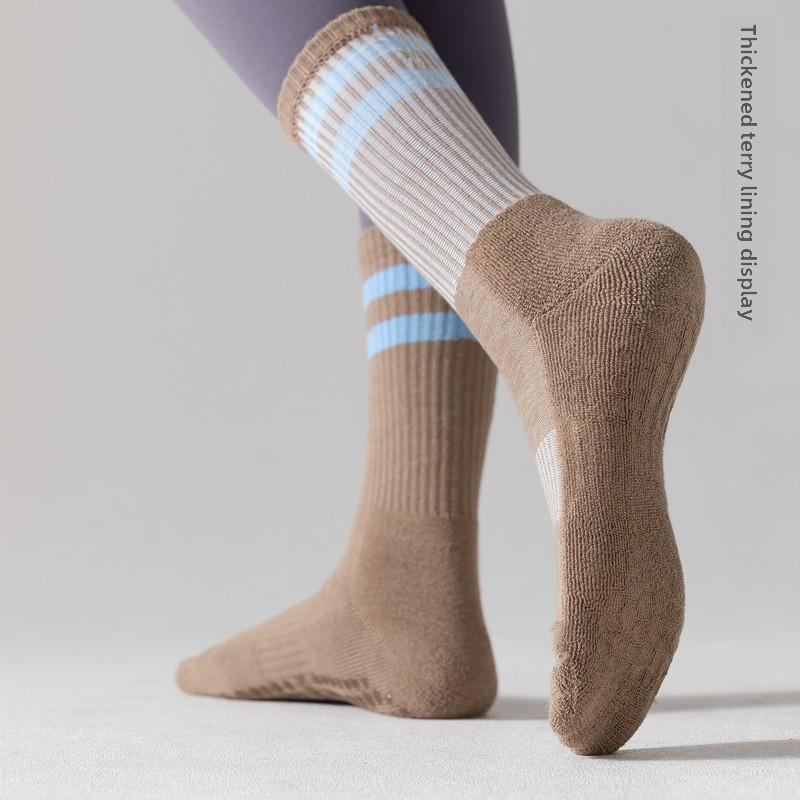 Women's Non-slip Terry Yoga Socks - Silicone Grip, Pure Cotton, Mid-tube, Indoor Fitness & Pilates.